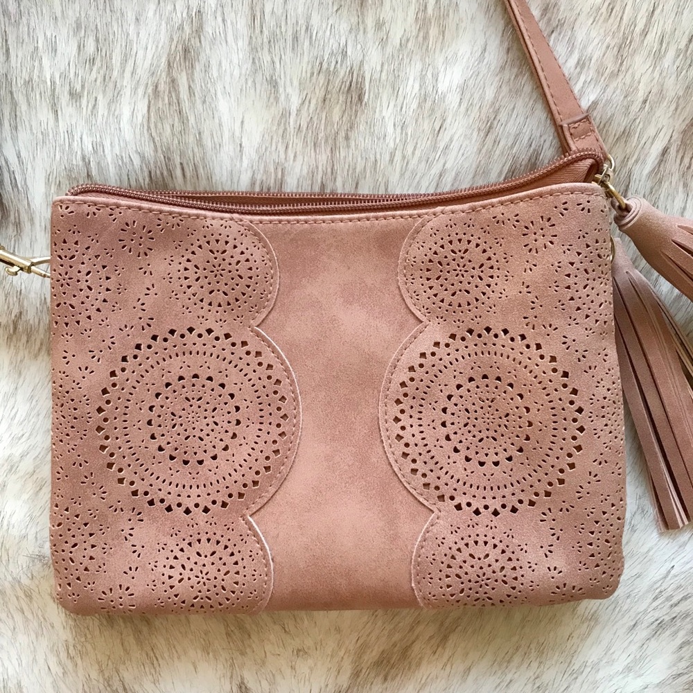 👜Laser Cutout Faux Leather Crossbody Bag